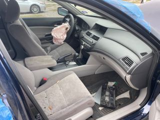 2010 Honda Accord 2.4 LX-P - Interior Front Seat Image